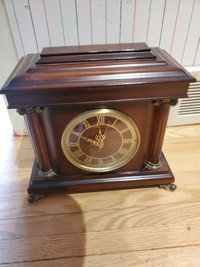 Vintage 1998 THE BOMBAY COMPANY Large Wooden Mantle Clock