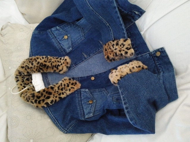 jean jacket lined with fur outside in Women's - Tops & Outerwear in Lethbridge