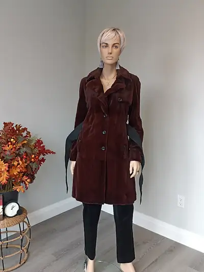 Fur mink coat, size S. the price is negotiable, View more