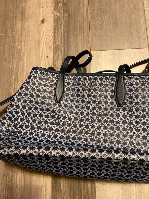 Kate Spade handbag in Women's - Bags & Wallets in Edmonton