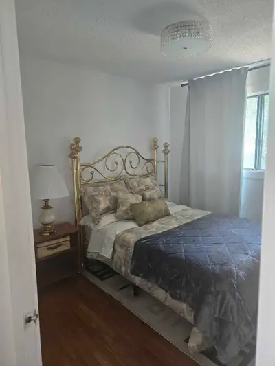 Room for rent Whitehorn NE