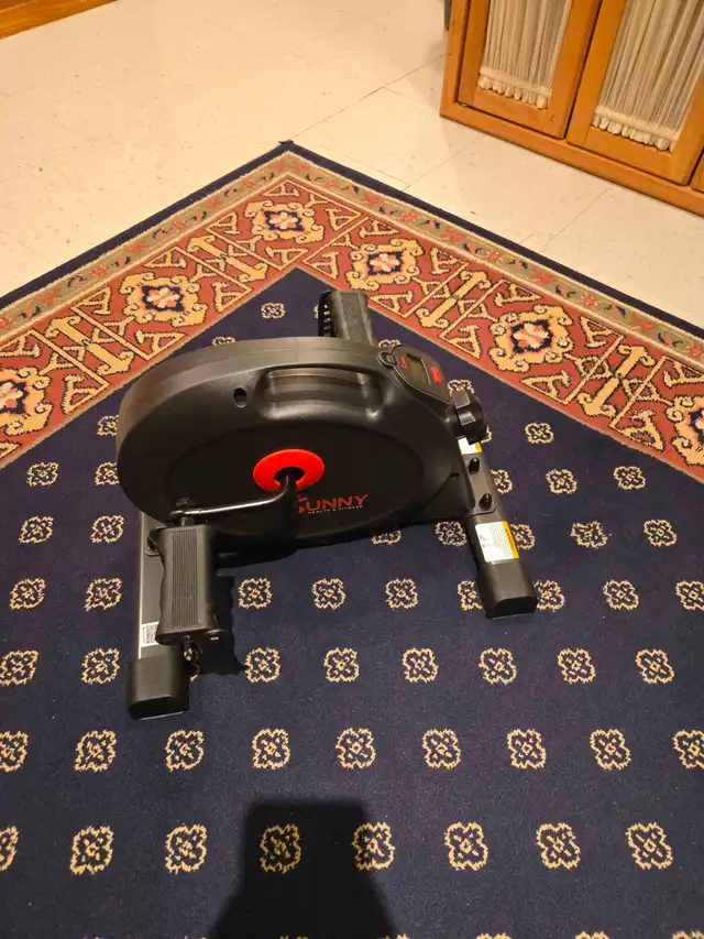 Compact Full Motion Rowing Machine & Mini Exercise Bike in Exercise Equipment in Winnipeg - Image 5