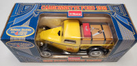 1:25 Diecast 1935 Ford Pickup Truck Home Hardware Yellow