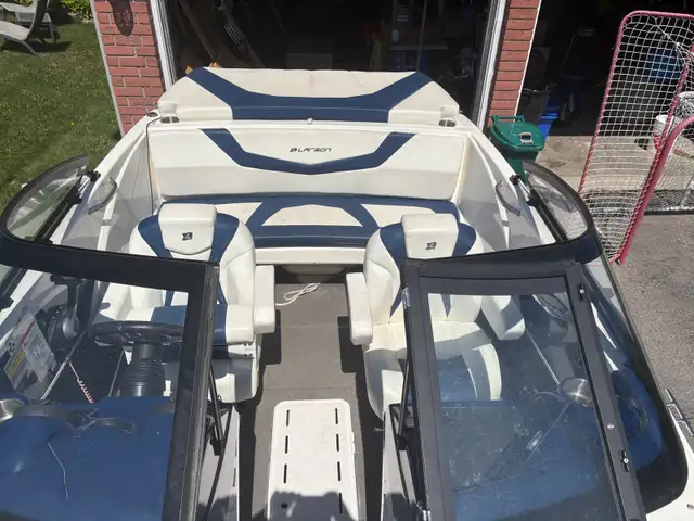 2015 Larson LS185S 18.5ft in Powerboats & Motorboats in Trenton - Image 6