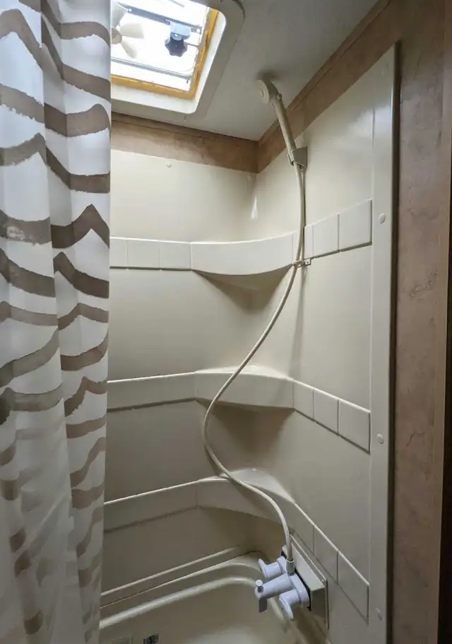 2007 Keystone Hideout Bunk Model in Travel Trailers & Campers in Penticton - Image 7