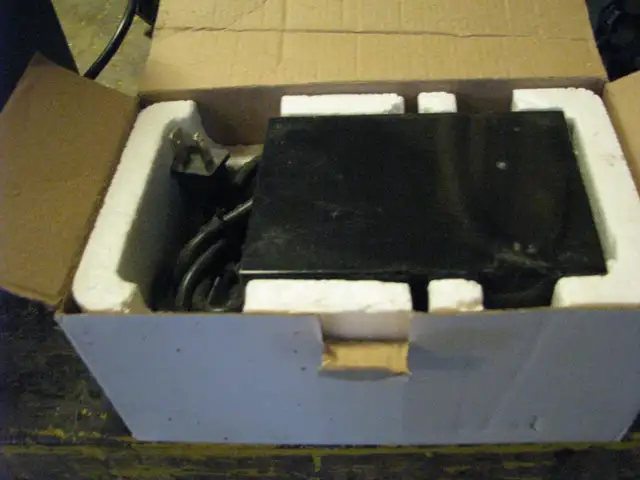110v to 220v up down converter in Other in Mississauga / Peel Region - Image 4