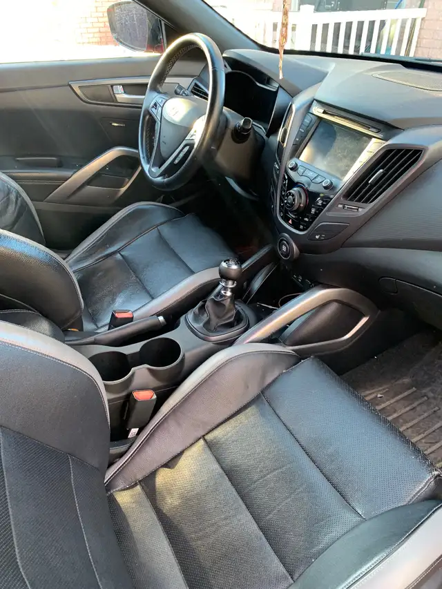 Hyundai Veloster 2016 turbo manuelle in Cars & Trucks in Shawinigan - Image 8