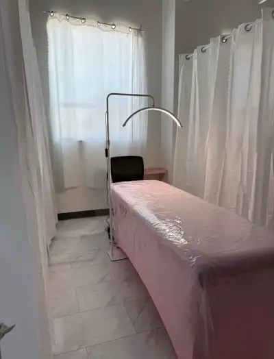 ✨ Booth Rental Available ✨ We’re looking for talented beauty professionals to join our space! • Boot...