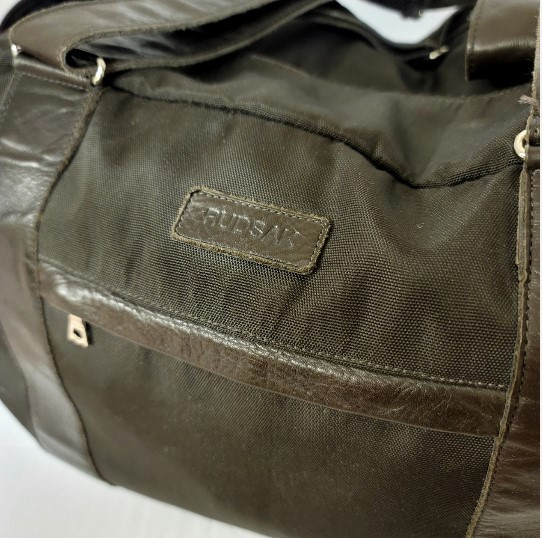 Rudsak Brown Leather Canvas Duffel Bag in Other in City of Toronto - Image 3