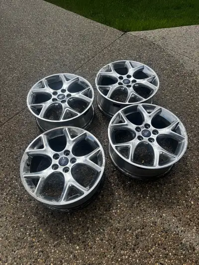 2013 Ford Focus Titanium Rims 18 inch Bolt pattern 5x108mm 63.4 hub bore With lug nuts and tpsm sens...