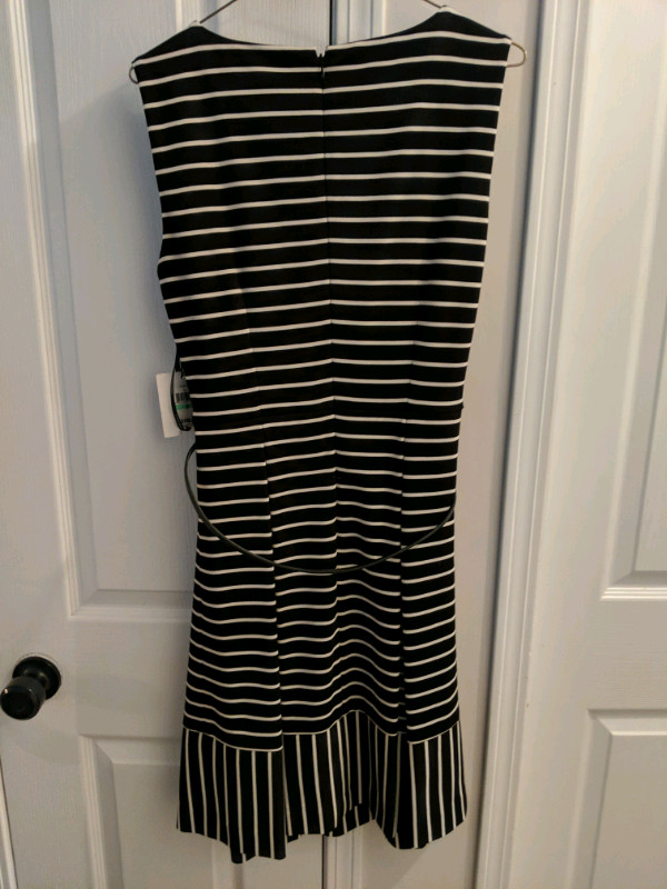 Calvin Klein black and white striped dress, size 8 in Women's - Dresses & Skirts in Edmonton - Image 3