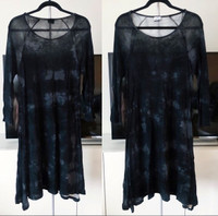 NEW - Gloze - Women's Black Grey Long Sleeve Midi Dress (Size 8)