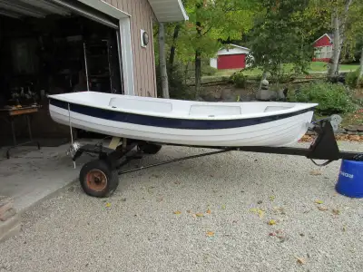 REDUCED Refurbished fiberglass sailing dingy, great for cottage or towed behind a boat. This sail cr...