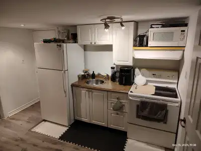 Recently renovated 1 bedroom basement apartment steps from Humber college Lakeshore campus. Separate...