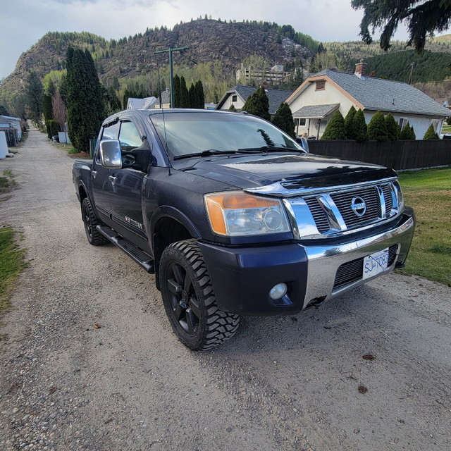 2010 NISSAN TITAN in Cars & Trucks in Nelson - Image 3