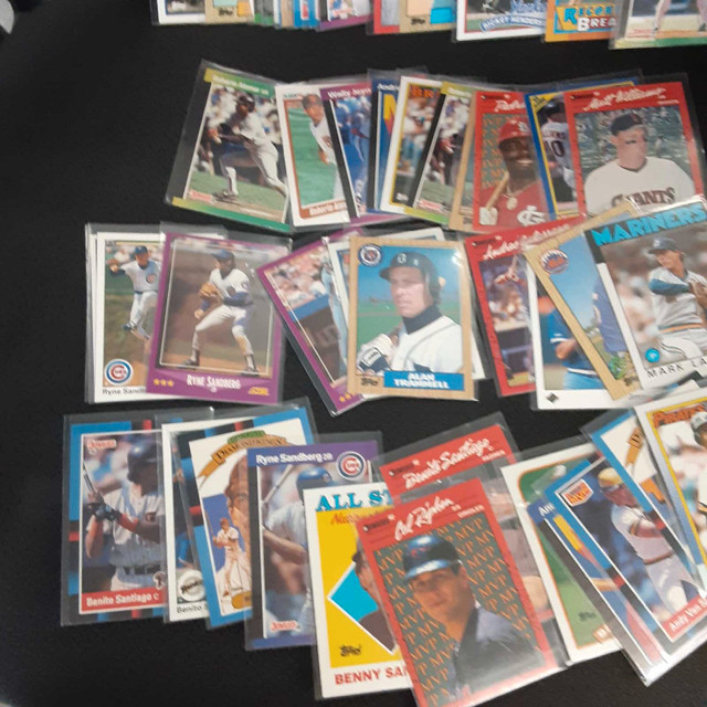 Baseball Card collection  in Arts & Collectibles in Markham / York Region - Image 4