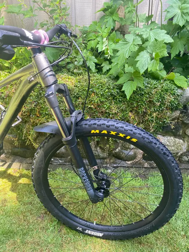 2023 Giant hardtail in Mountain in Delta/Surrey/Langley - Image 4