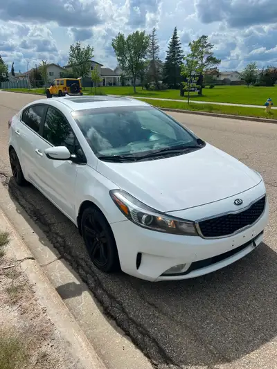 2017 Kia Forte SX in pristine condition Full loaded, backup camera, heated/cool seats, drives perfec...