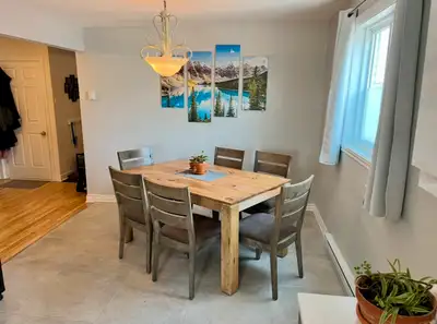Spacious 5½ for Rent in Lasalle –  Parking / Grand 5½ à Louer