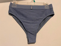 WOMENS MEDIUM SKIRT/BNWT PANTY/BATHING SUIT WRAPALL FOR $20