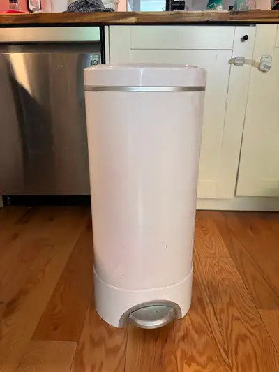Munchkin Diaper Pail, View more