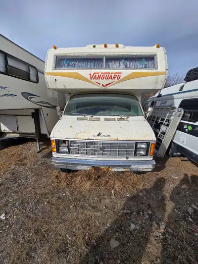 Runs and drives great, all systems work. BADLY WATER DAMAGED INTERIOR. GOOD FOR DRIVETRAIN OR SERIOU...