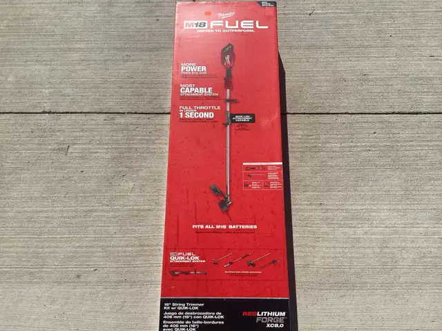 Milwaukee 16 “ trimmer in Power Tools in Hamilton - Image 3