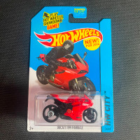 Hot Wheels DUCATI 1199 PANIGALE Diecast model Toy RED MOTORCYCLE