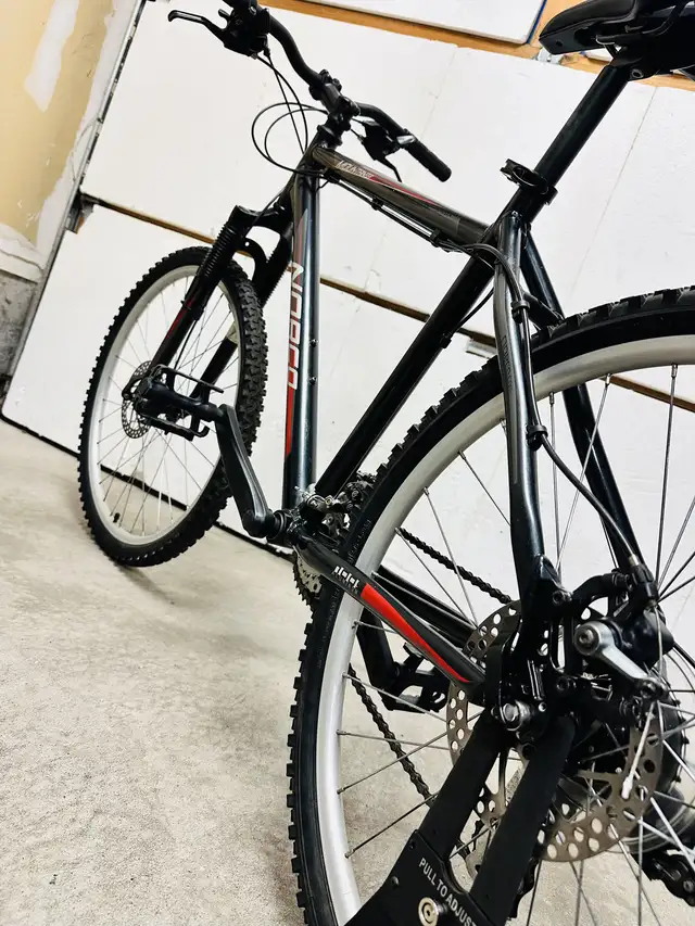 Overhauled Norco aluminum mountain bike with disc brakes in Mountain in Markham / York Region - Image 10