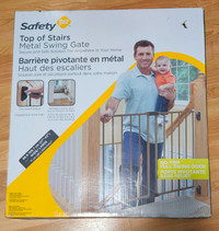 Safety 1st Top of Stairs gate baby brand new