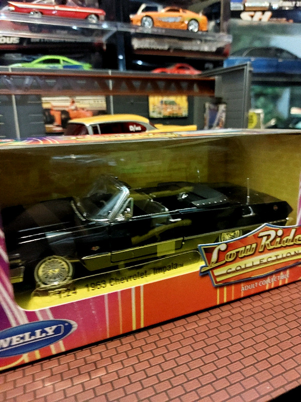 DIECAST CARS  & TRUCKS 1:24
LOWRIDER  in Toys & Games in Hamilton - Image 2