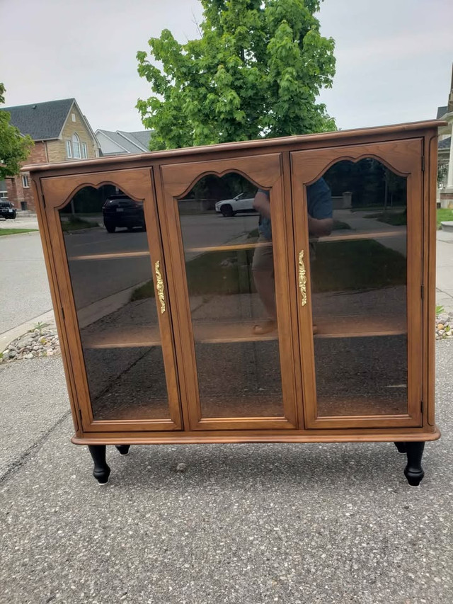FABULOUS CABINETS AND SIDEBOARDS REFINISHED OR ORIGINAL FINISH in Hutches & Display Cabinets in Markham / York Region - Image 4