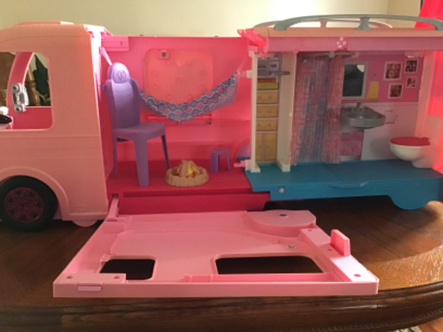 BARBIE CAMPER in Toys & Games in Windsor Region - Image 2