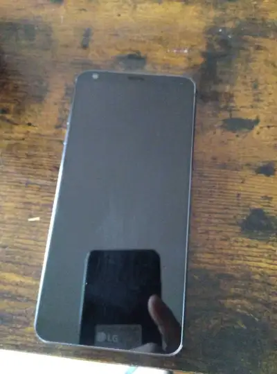 Lg G6 box and in perfect condition , View more
