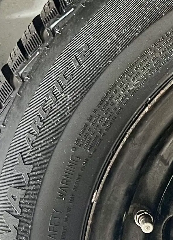 13” snow tires in Tires & Rims in Cole Harbour - Image 2