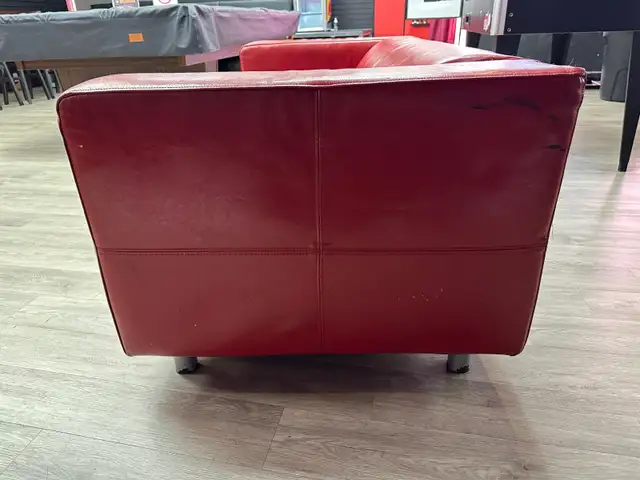 Red Leather Loveseat/Sofa520776624375091204