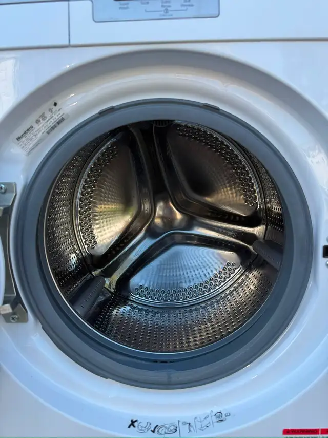 24” BLOMBERG WASHER & DRYER  SET ELECTRIC FRONT LOAD STACKABLE  in Washers & Dryers in City of Toronto - Image 6
