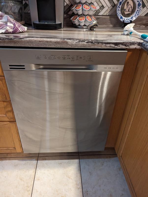 Samsung Dishwasher DW80N3030 in Dishwashers in Guelph