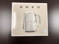 SMEG Kettle (Stainless Steel)