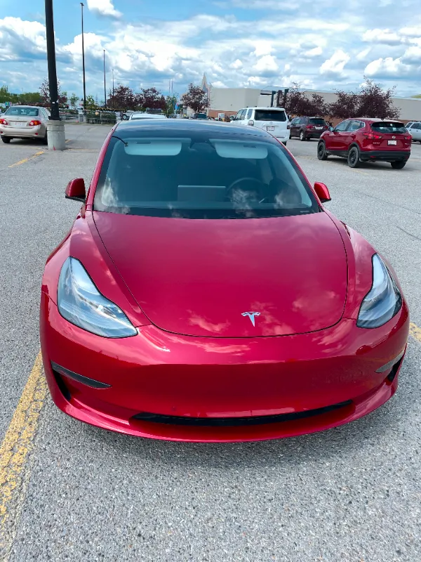 2021 Tesla Model 3 SR with Enhanced Autopilot $51,000 42,500 km