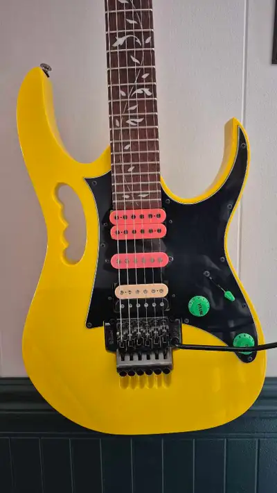 Ibanez JEM jr - Steve Vai, View more