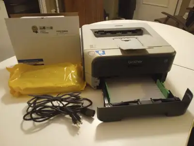 Imprimante laser de très bonne qualité avec cartouche neuve, View more
