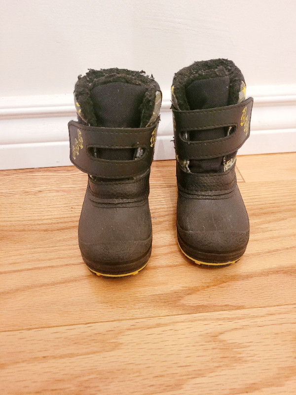 Toddler Winter boots - Sz 6 US in Clothing - 2T in Markham / York Region