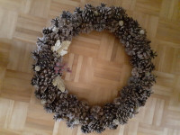 Christmas wreath ( made of pine cones)!