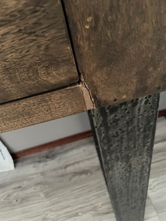 Console table  in Other Tables in Calgary - Image 3