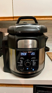 Ninja FD401C Foodi Deluxe XL Pressure Cooker and Air Fryer