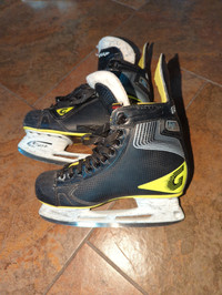 Hockey Skates Size 4R