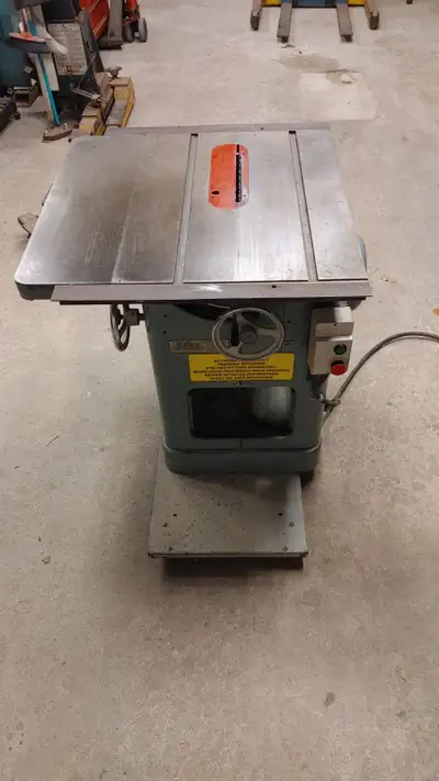 older Delta unisaw 600 volts 3 phase no fence