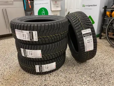 Je vends cet ensemble de (4) pneus d’hiver de marque KUMHO. Condition: Entièrement neufs. Valeur à l...