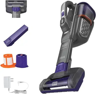 SEULEMENT LES ACCESSOIRES? FILTRE ET RAMASSE POUR LES ANIMAUX SONT NEUFS CHARGEUR PRESQUE NEUF? LES...